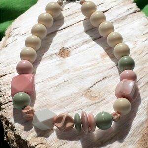 Vintage Beaded Necklace in Cream, Pink, and Green